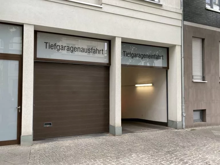 Immobilienangebot - Berlin - Alle - Tiefgaragenstellplatz in der Neue Grünstraße