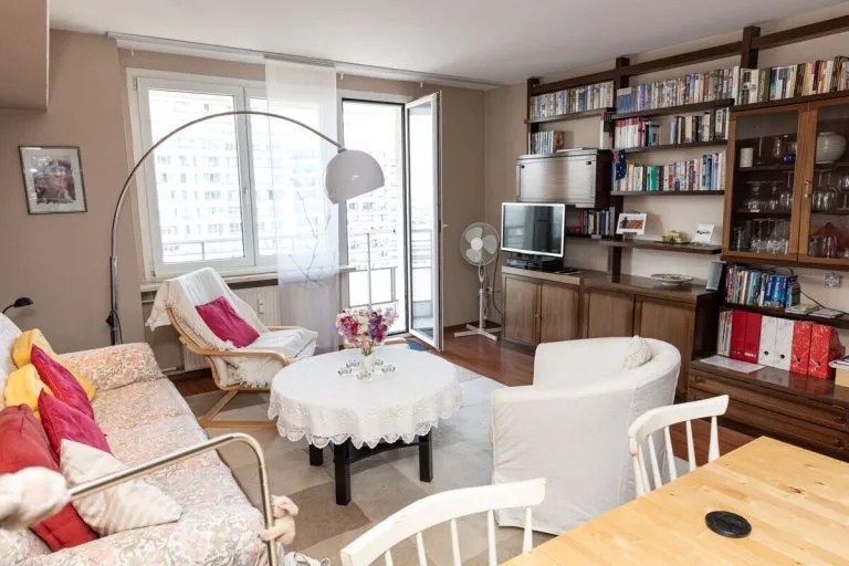 Immobilienangebot - Berlin - Alle - Helle 3-Zimmer-Wohnung mit Balkon und Einbauküche – 74 m² Wohlfühlfläche