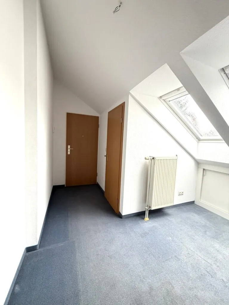 Immobilienangebot - Berlin - Alle - Bezugsfreie Maisonettewohnung mit Balkon und Tiefgarage im begehrten Lichterfelde-West